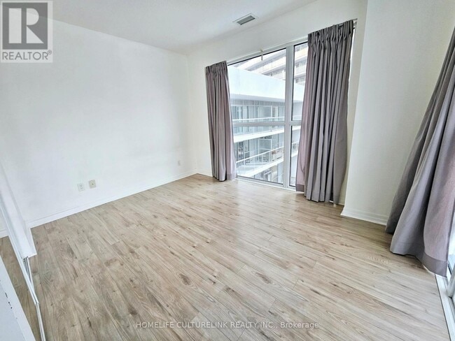 Photo - 275 Yorkland Rd Unité 309