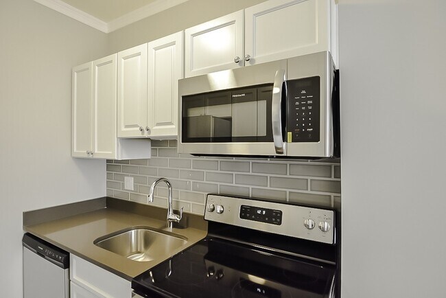 Photo - 817 W Lakeside Pl Unit 117