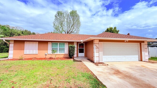 Photo - Beautiful 4 Bedroom 2 Bath Home!