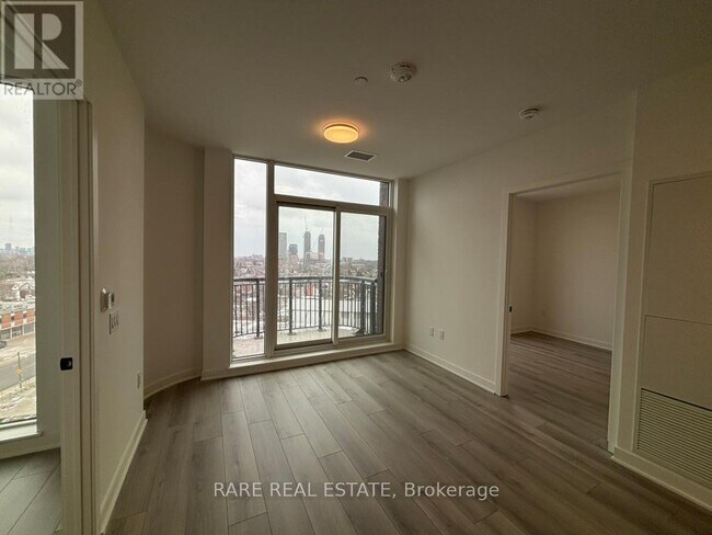 Photo - 1185 Dupont St Unit 727