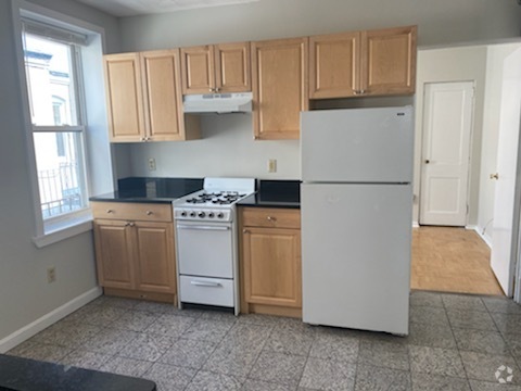 Building Photo - 220 Hanover St Rental