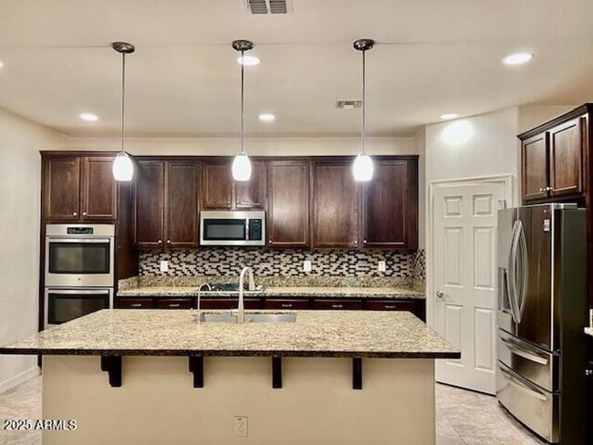 Gorgeous 4 bed 3.5 bath with Pool/Spa and ... - Gorgeous 4 bed 3.5 bath with Pool/Spa and ... House