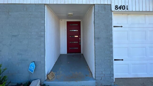 Photo - 8401 Azurewood Dr