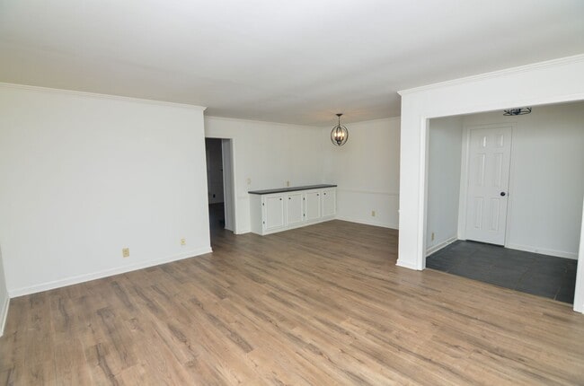 Photo - 230 Boxwood Dr