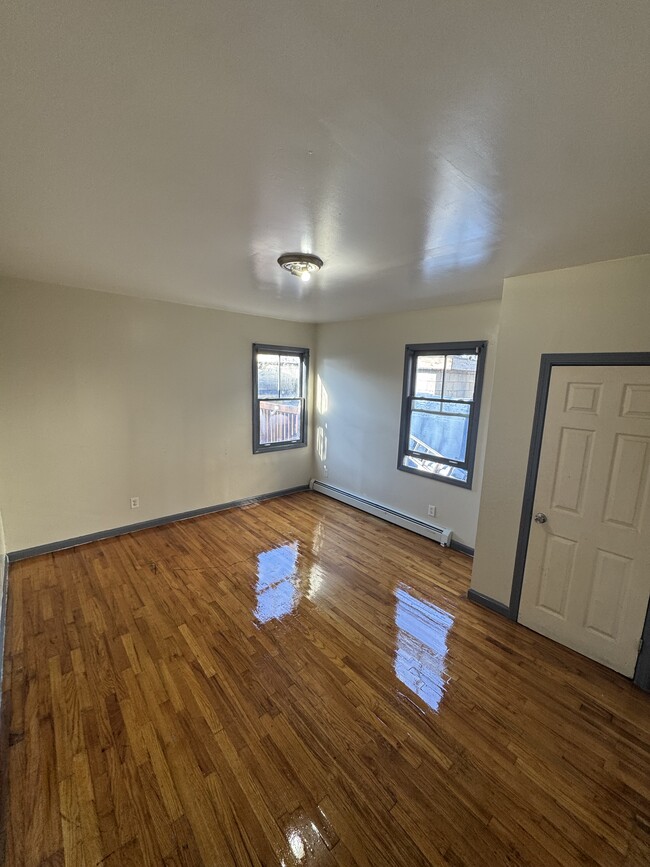 Photo - 154 Clarence St Unit 2