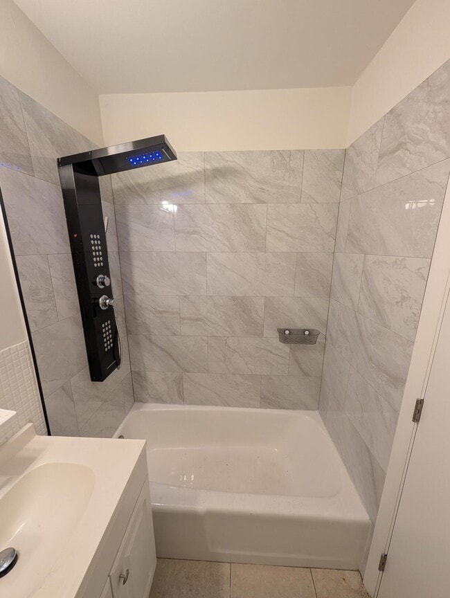 Photo - 826 NE 16th St