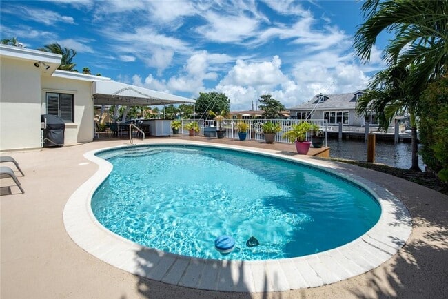 Photo - 850 SE 5th Ave