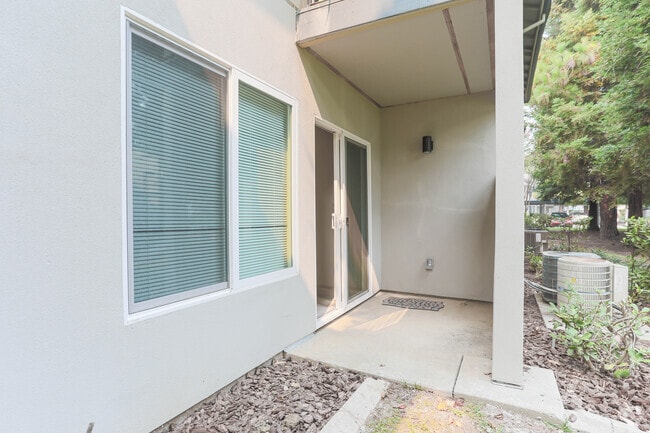 1HAB, 1BA - 724 ft²