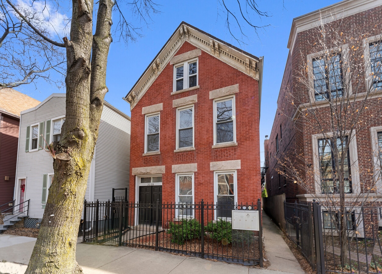 Photo - 2233 N Southport Ave Unit 1F