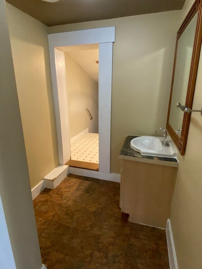 Photo - Grand-2902E Unit 2