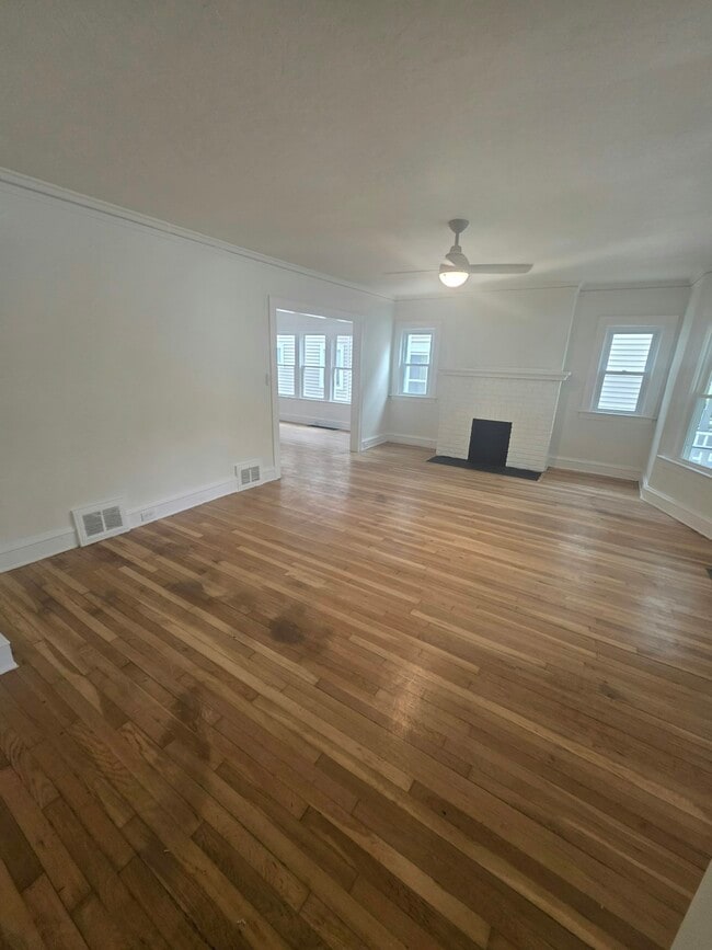 Photo - 1278 W 102nd St