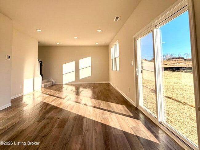 Photo - 16901 Aiken Rd