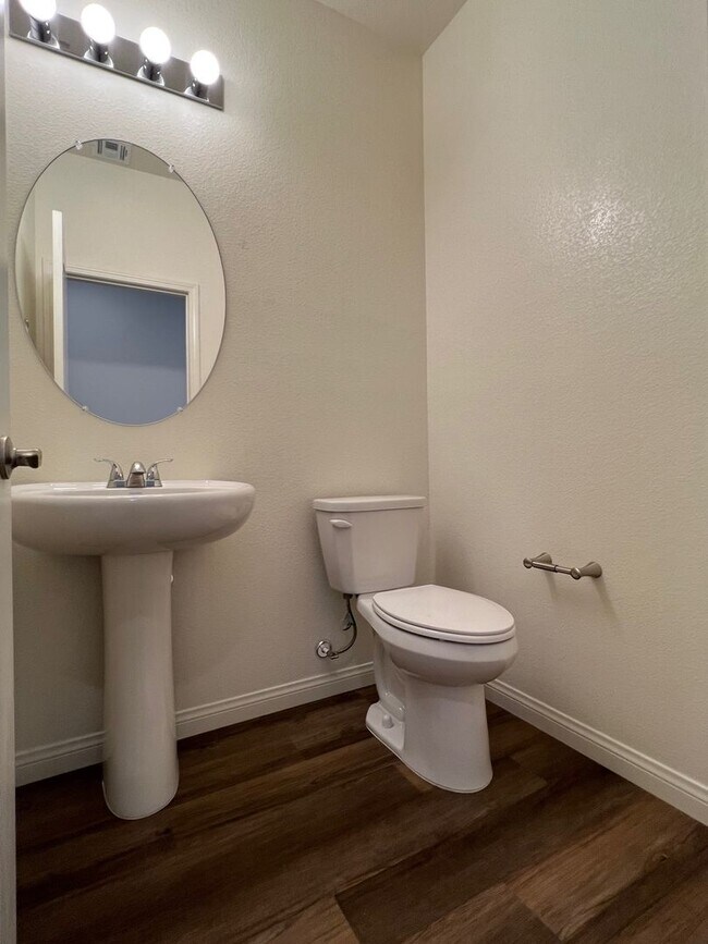 Photo - 311 Andamento Pl