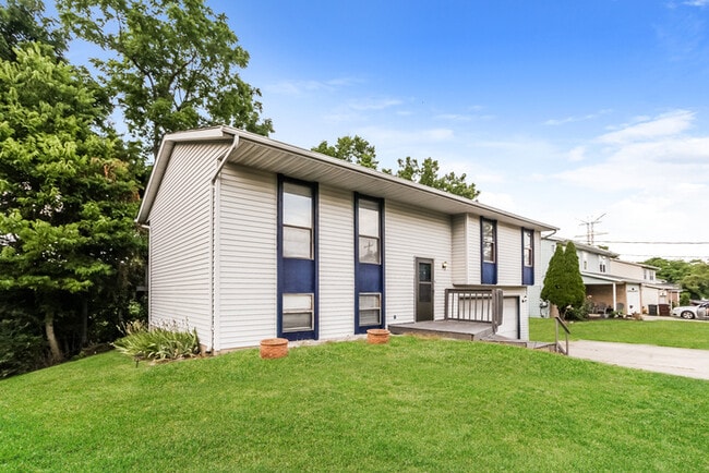 Photo - 1800 Augusta Blvd