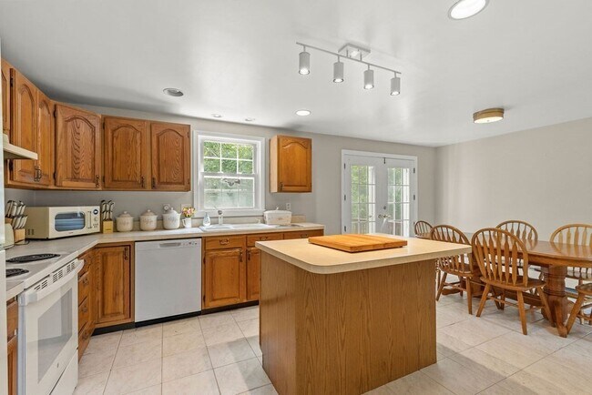 Photo - 361 Cumberland Ave