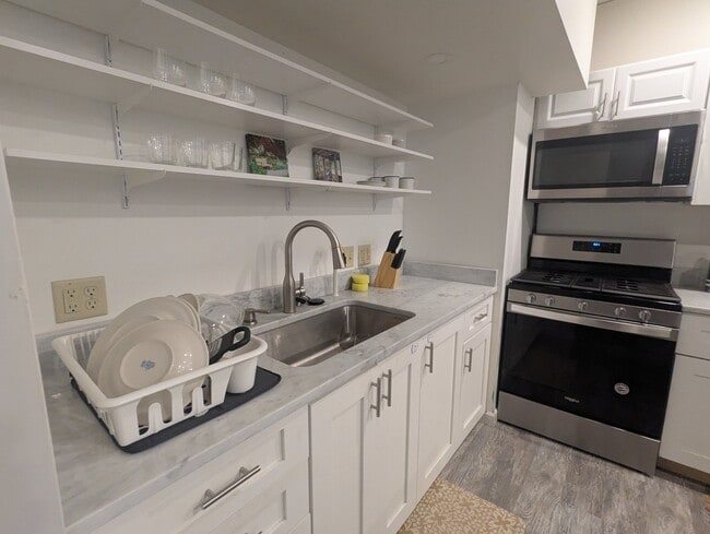 72 Landmark Hill Dr Unit B
