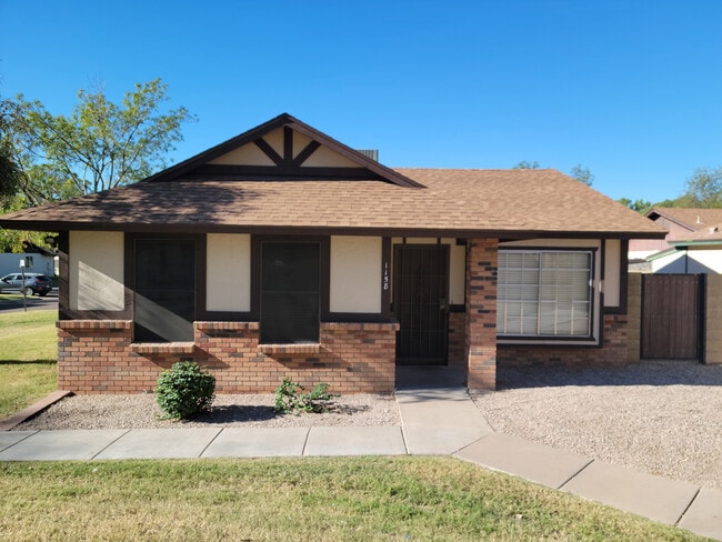 Building Photo - 5135 E Evergreen St