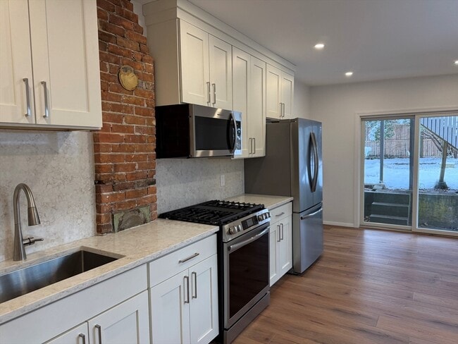 Building Photo - 97 Baldwin St Unit 1