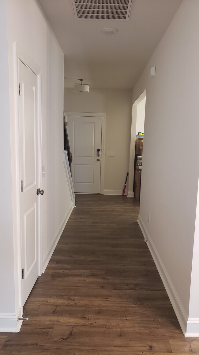 Photo - 413 Marietta Ln