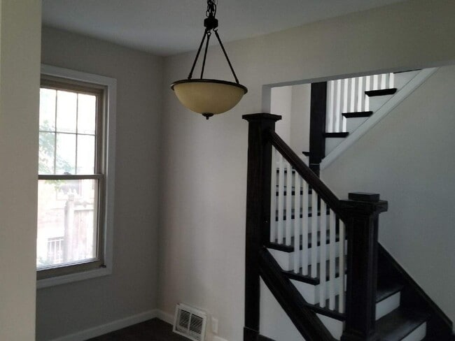 Photo - 158 E Northwood Ave