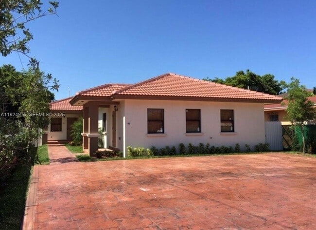 Building Photo - 41 W 14th St Unit 1