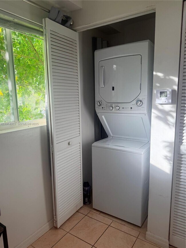 Photo - 821 SW 2nd St Unit 10