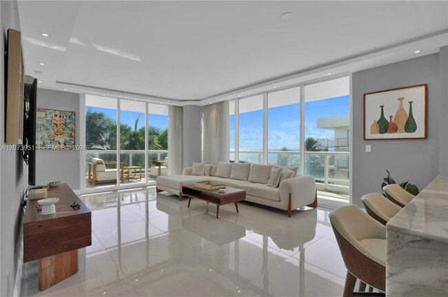 Photo - 4201 Collins Ave Unidad 401
