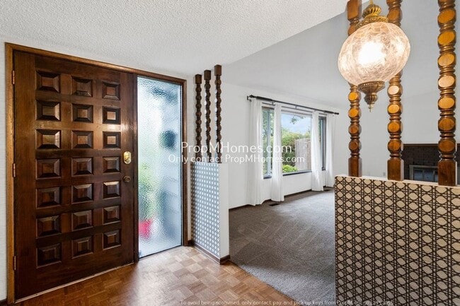 Photo - Spacious Elegance: A Four-Bedroom Retreat in the Heart of Palisades!