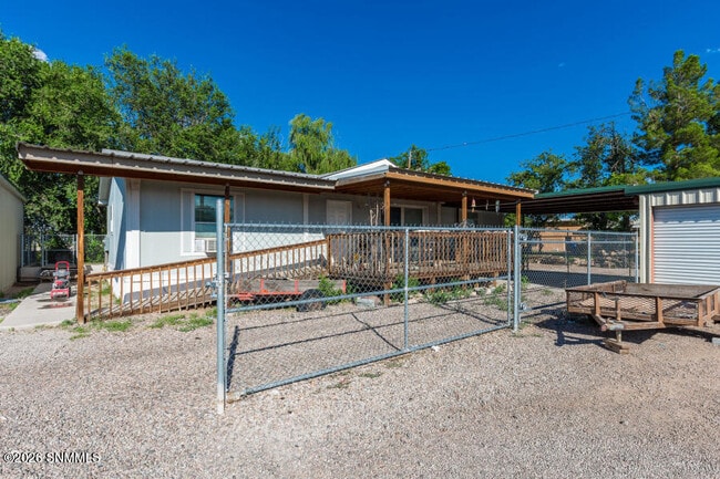 Building Photo - 855 W Picacho Ave