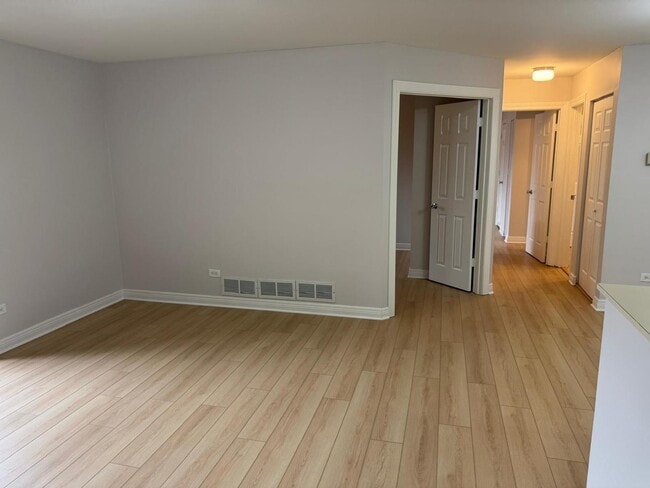 Photo - 1935 N Hicks Rd Unit 106