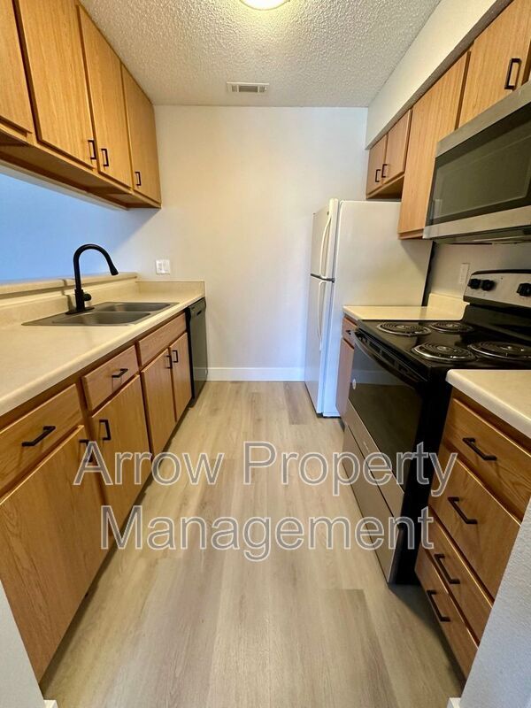 Photo - 2340 N 44th St Unit 5