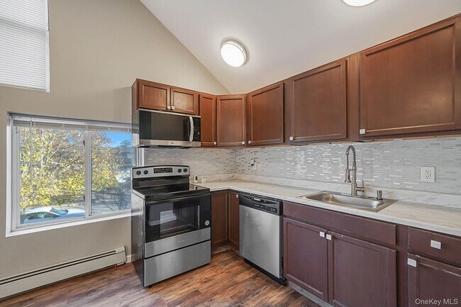 Photo - 158 Oldfield Ave