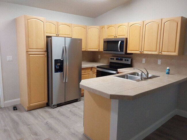 Photo - 9 Pony Express Dr Unit B