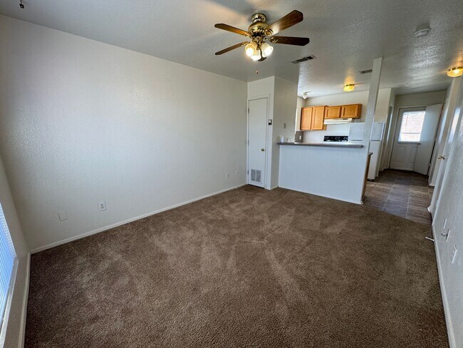 Photo - 1709 Kylie Cir Unidad Apt A