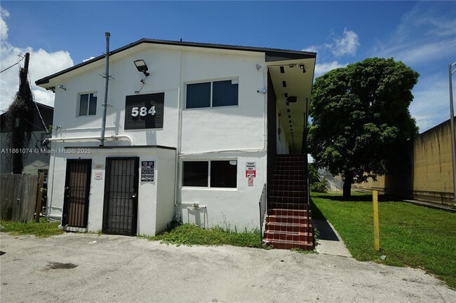 Building Photo - 584 NW 65th St Unit 11 Rental