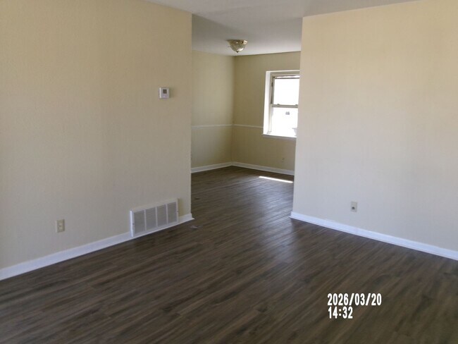 Photo - VERY NICE HOME IN THE RIDGECREST AREA. PETS NEGOTIABLE WITH OWNERS APPROVAL