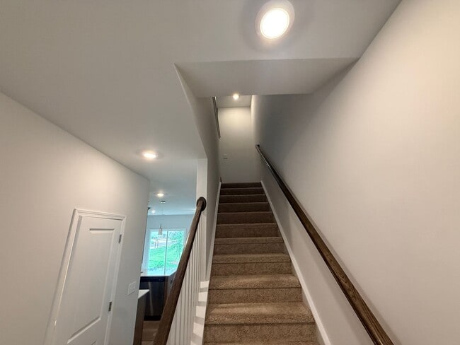 Photo - 3009 Kingsfield Rd