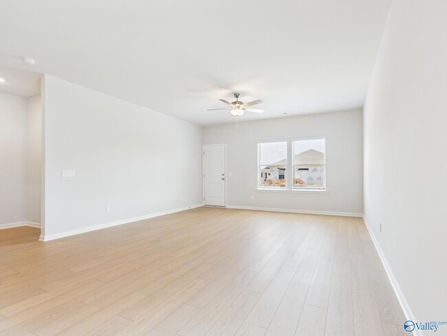 Photo - 136 Whitner Dr