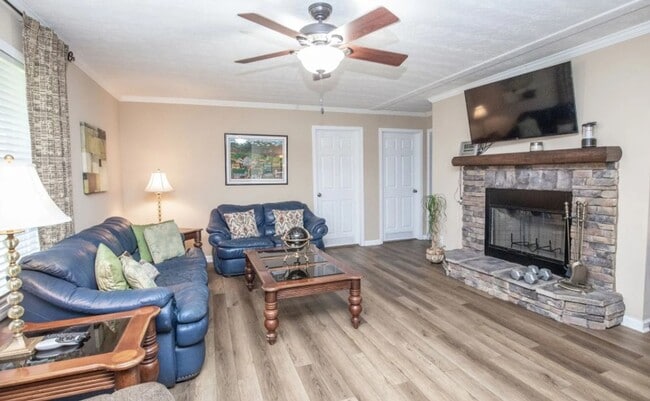 Photo - City Living in a Country Atmosphere