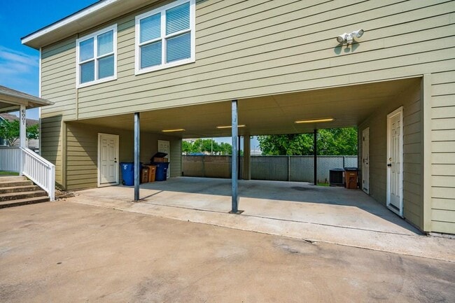 Photo - 6007 Fairway St