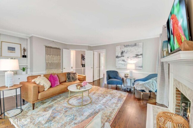 Photo - 5573 Roberts Dr