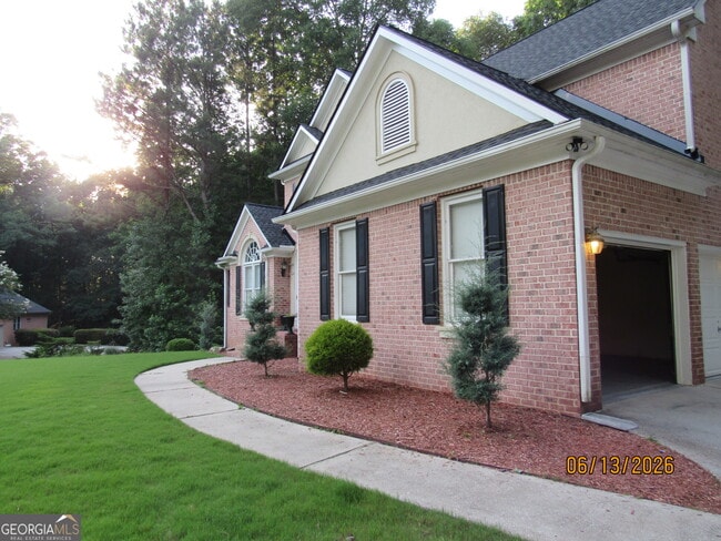 Photo - 115 Sutton Ct