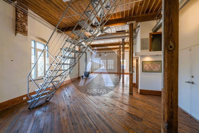 Building Photo - 161 Mangum St SW Unit 301