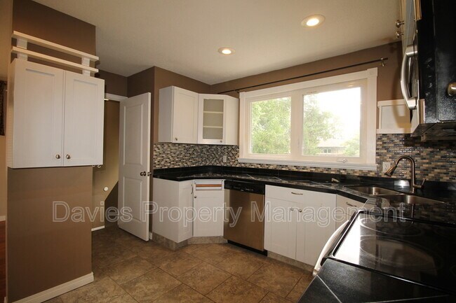 Photo - 12203-12149 149 Ave NW