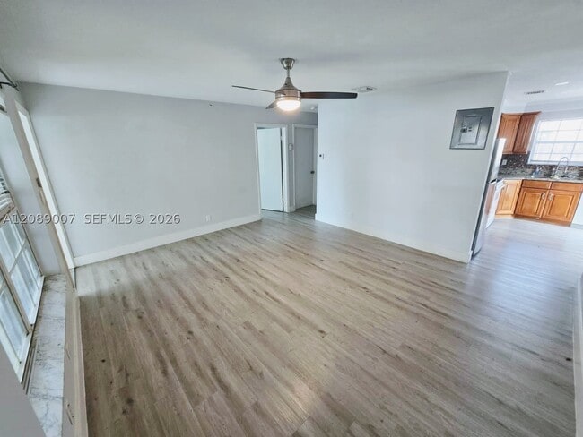 Photo - 2500 NE 19th Ave Unit 1