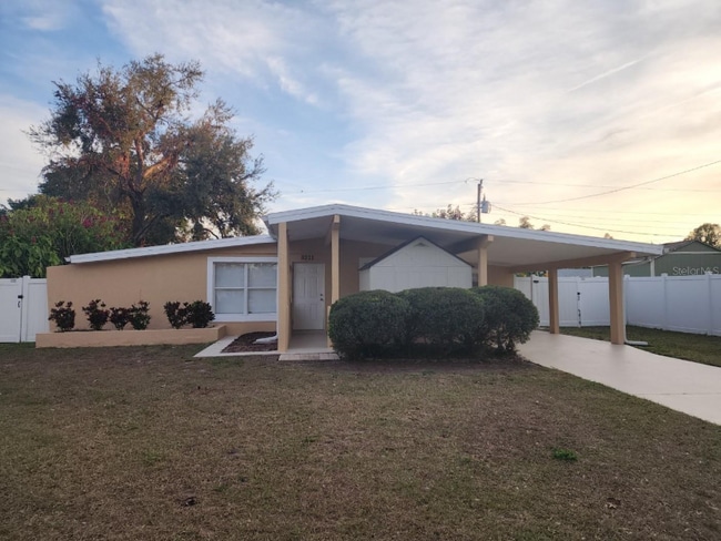 Photo - 3211 20th Ave W