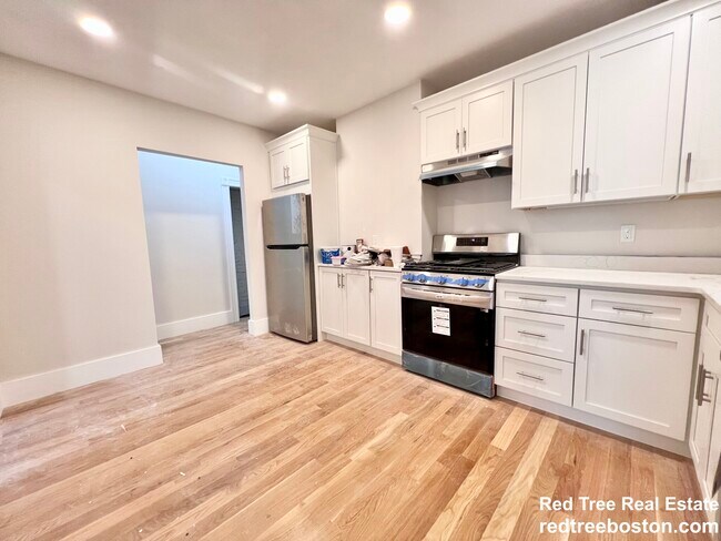 564 E 5th St Unit 1