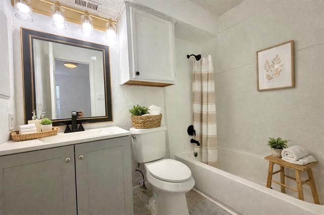 Photo - 9813 Walnut St Unit 302