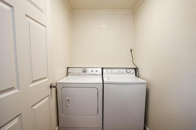 Photo - 2031 College View Rd