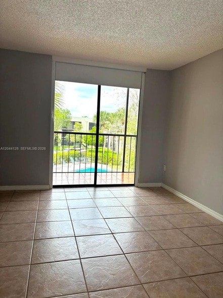 8025 SW 107th Ave Unit 313